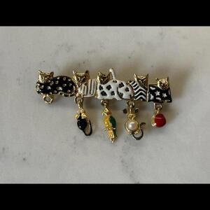 Vintage Charming Cat-Themed Brooch with Dangling Charms